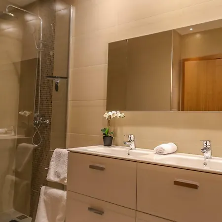 A&m House Ii Luxury Holidays Arco da Calheta (Madeira)